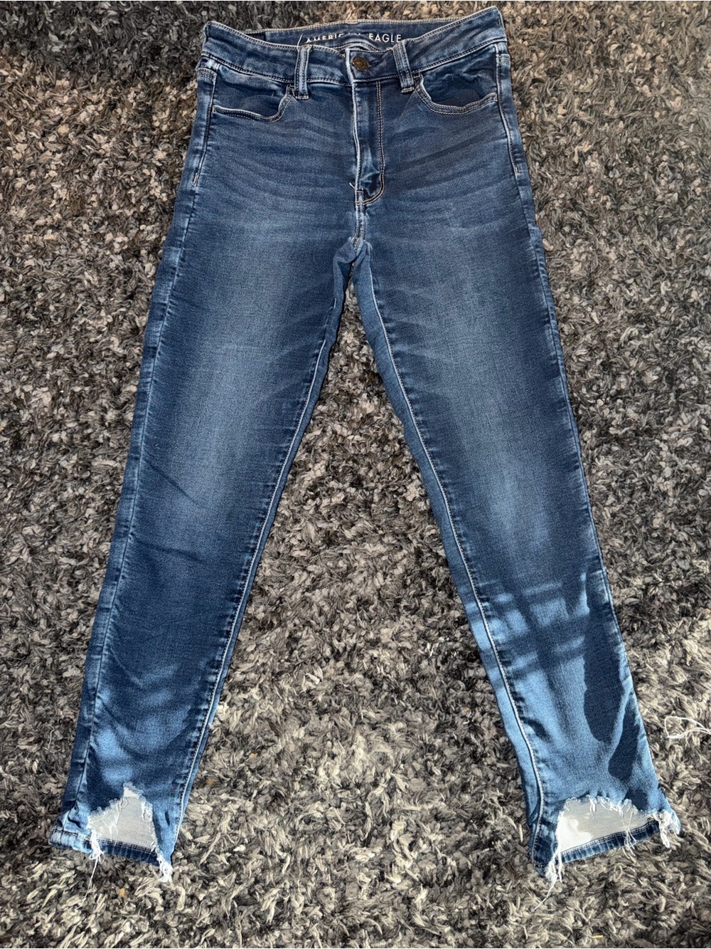 American Eagle Outfitters High-Rise Skinny Jeans. Size: 6 US Regular